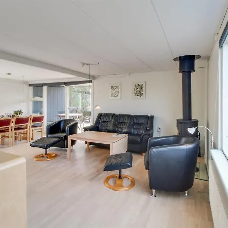 Holiday home Holiday Otso - 200m From The Sea In Ne Jutland By Interhome Hals